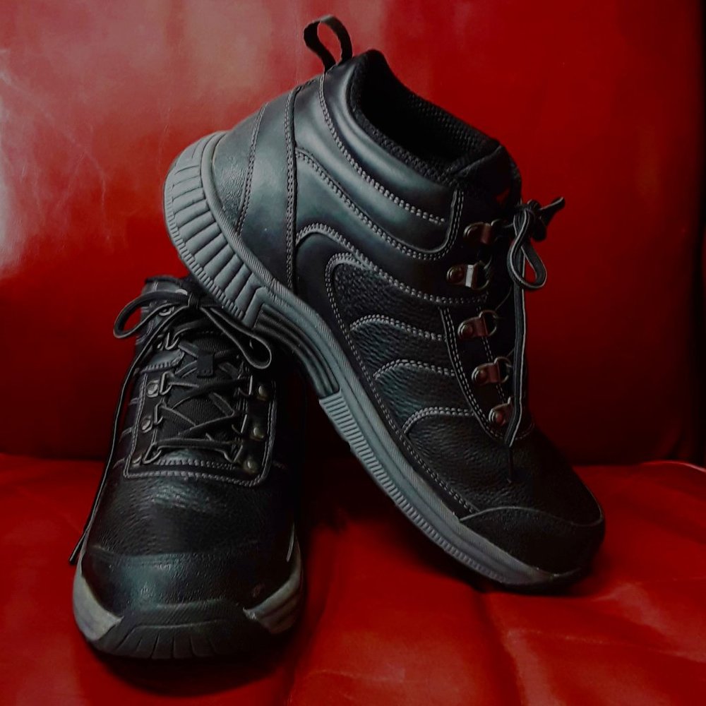Black Leather Waterproof Orthofeet Ankle Boots